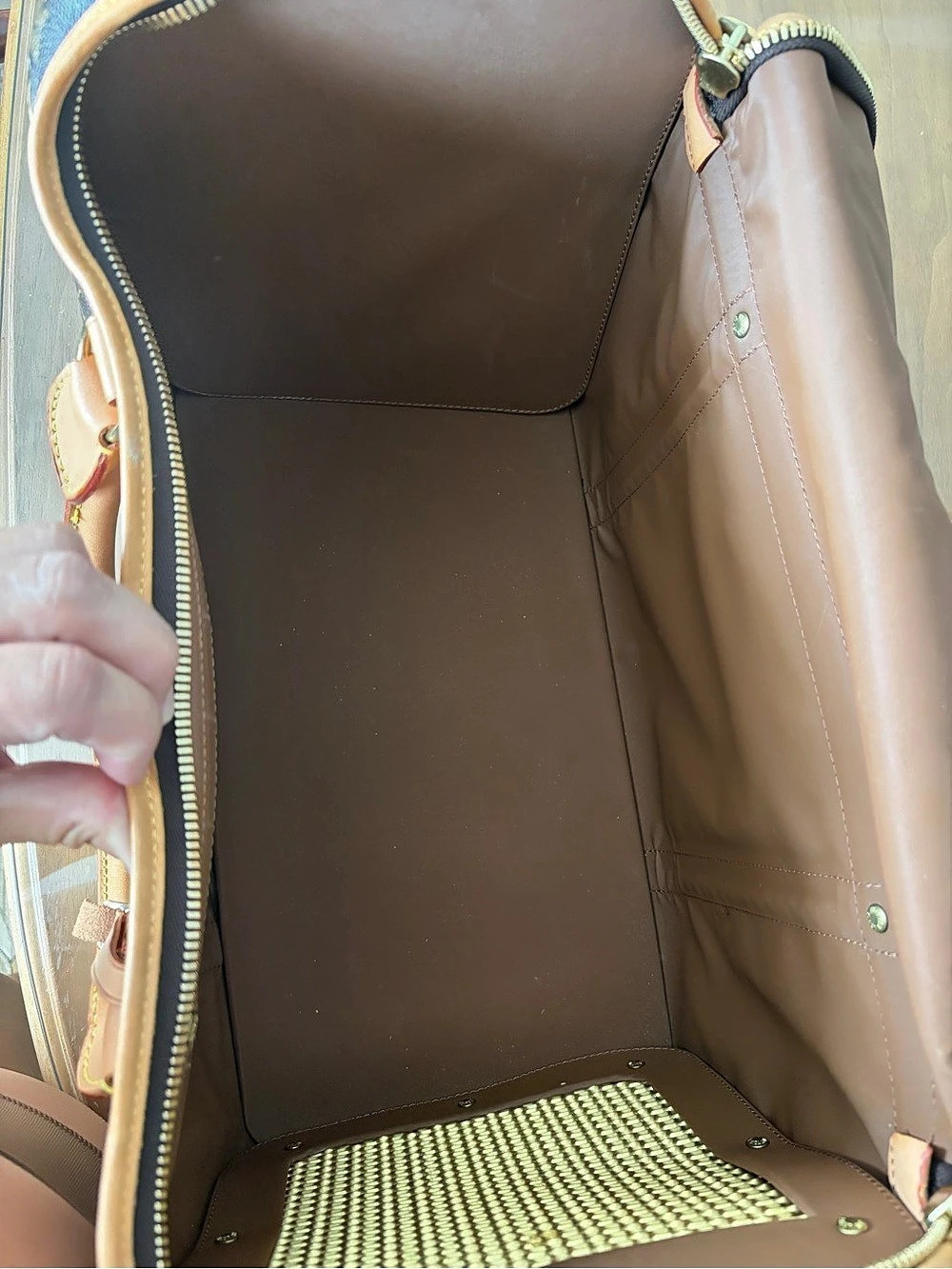 Louis Vuitton Sac Chien 40 Monogram Tote Brown & Tan - Picture 3 of 3